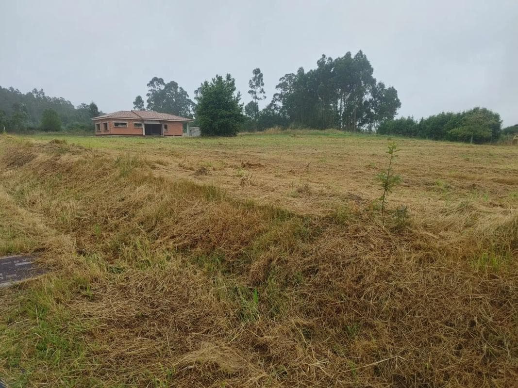 Terreno en venta en Laracha, A Coruña photo 3
