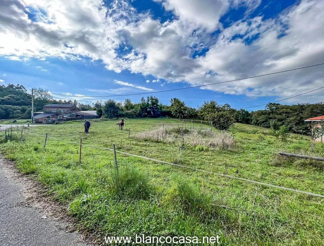 Terreno en venta en Laracha, A Coruña photo 5