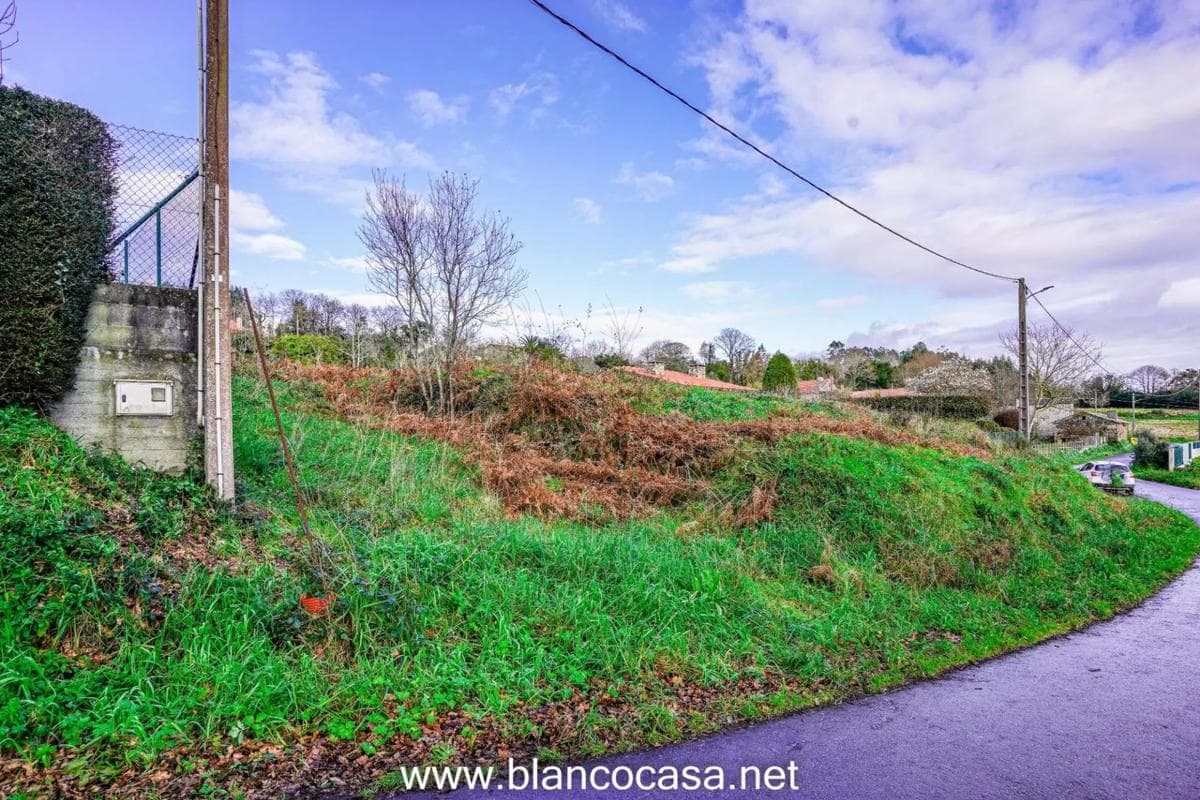 Terreno en venta en Laracha, A Coruña photo 3