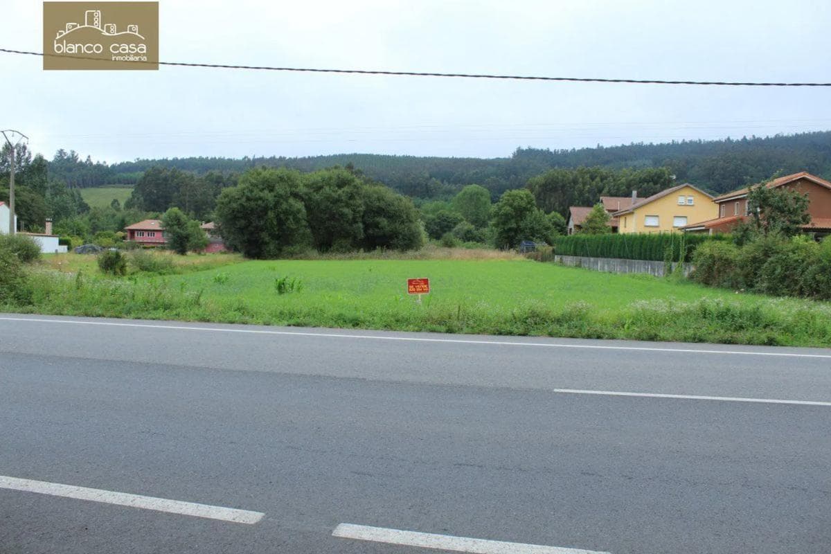 Terreno en venta en Carballo, A Coruña photo 3