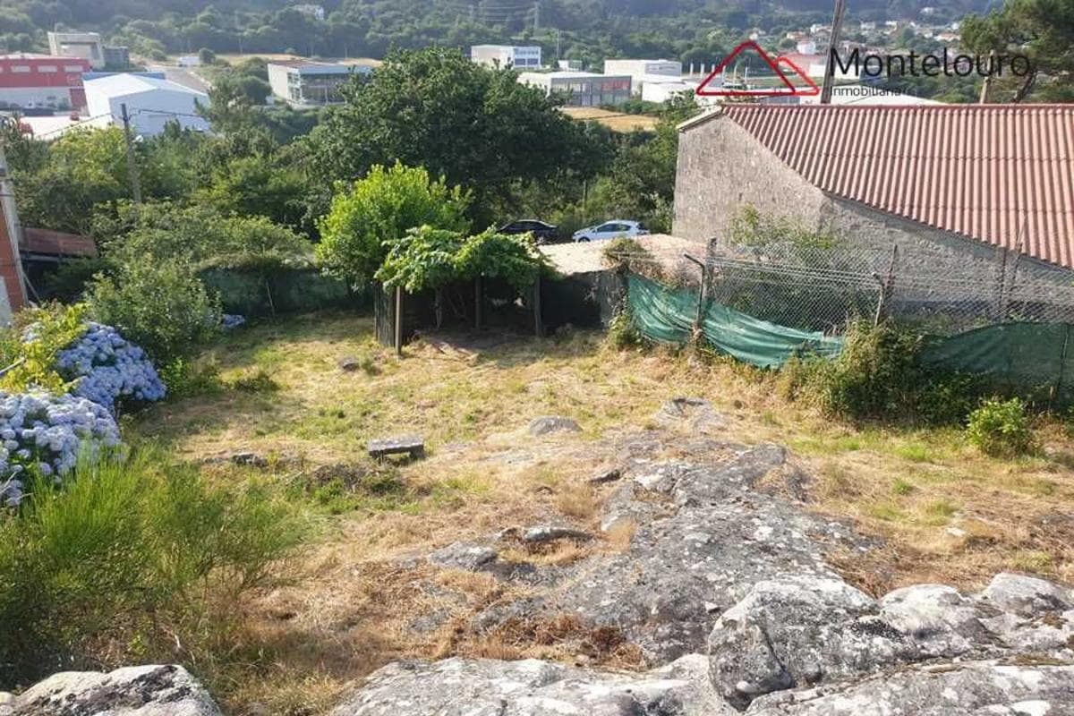Terreno en venta en Muros, A Coruña photo 4