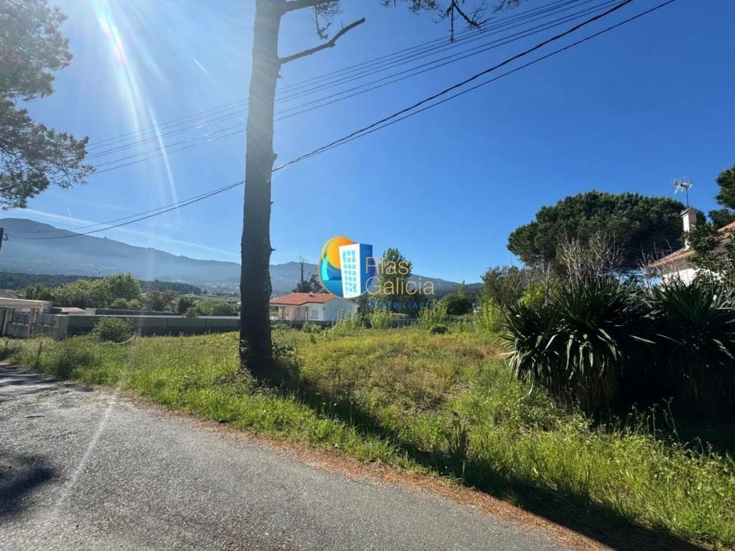 Terreno en venta en Porto do Son, A Coruña photo 2