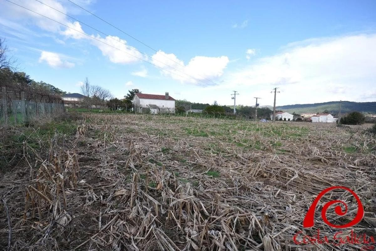 Terreno en venta en Outes, A Coruña photo 2