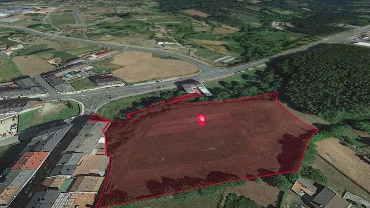 Terreno en venta en Ordes, A Coruña photo 3