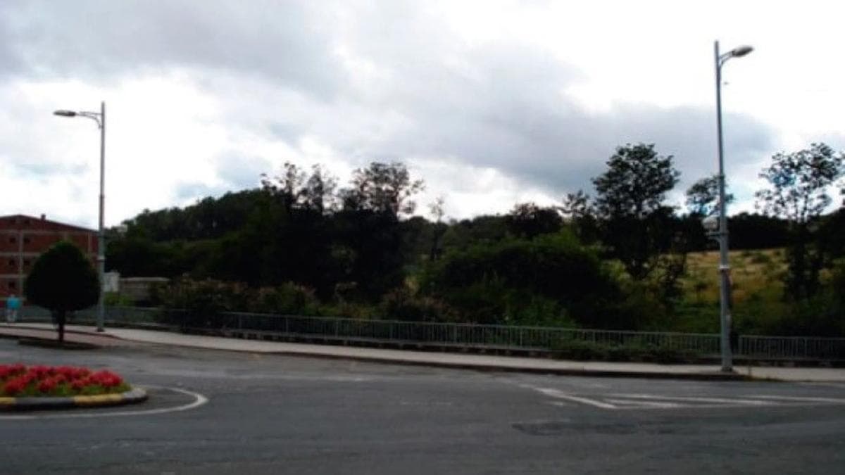 Terreno en venta en Ordes, A Coruña photo 4