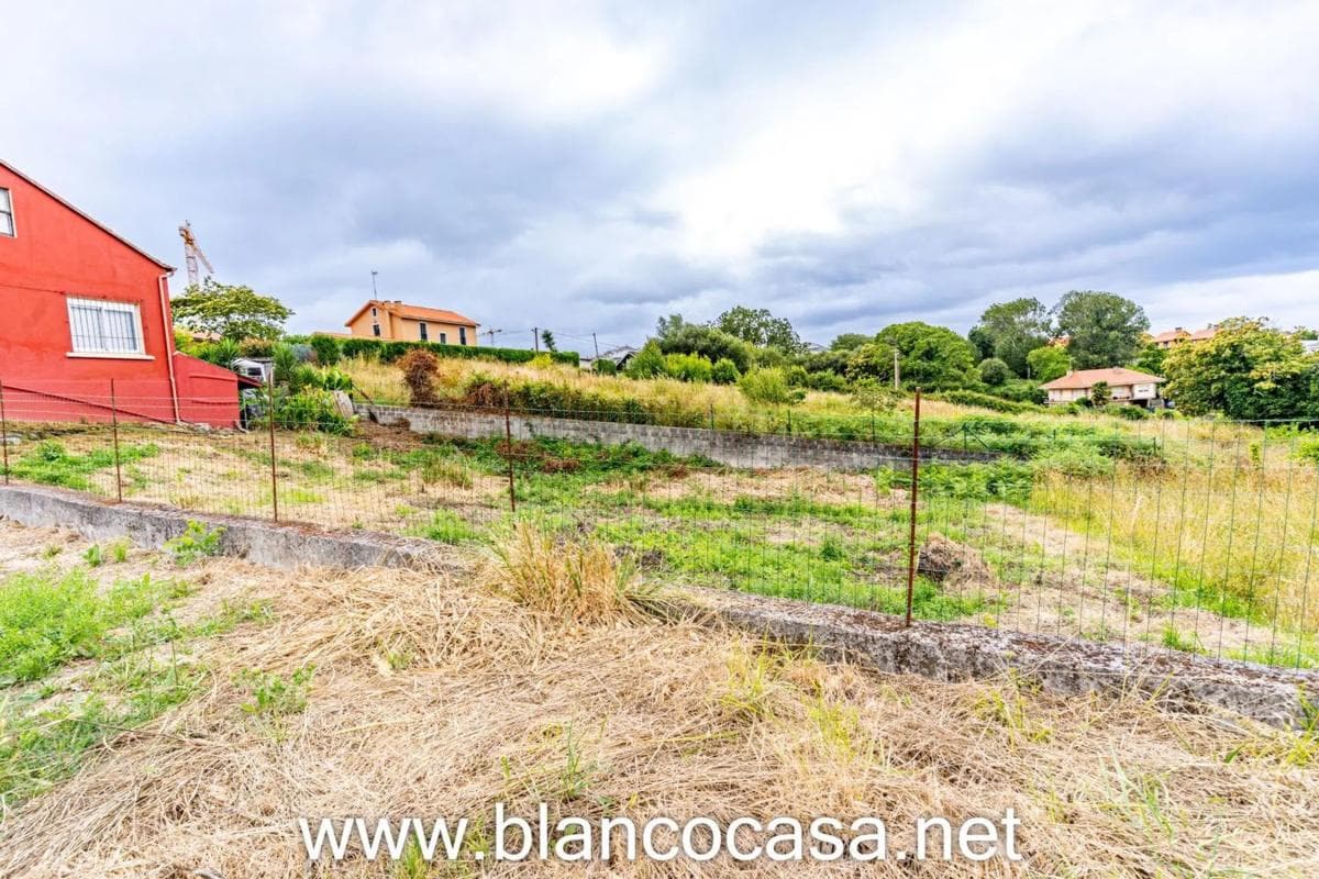 Terreno en venta en Oleiros, A Coruña photo 2