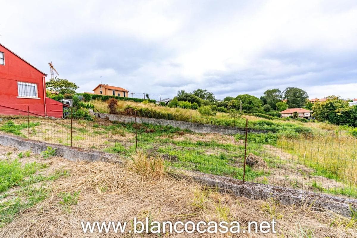 Terreno en venta en Oleiros, A Coruña photo 3