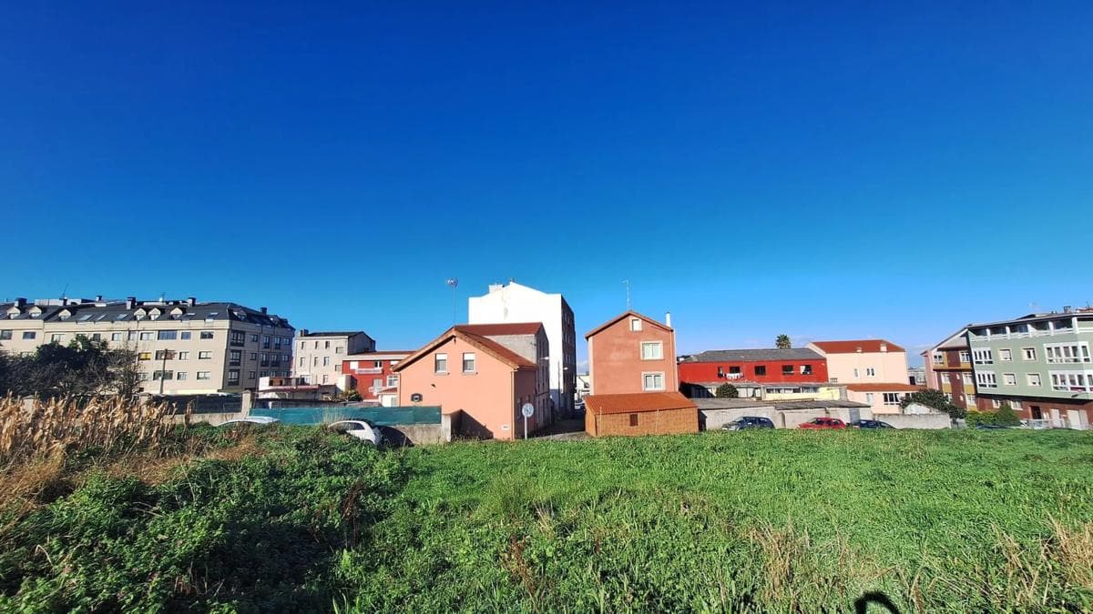 Terreno en venta en Arteixo, A Coruña photo 2