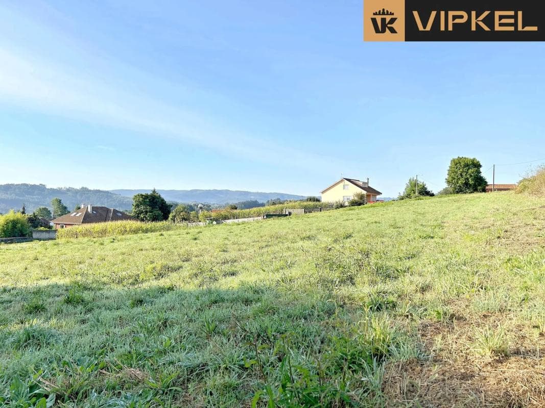 Terreno en venta en Cambre, A Coruña photo 4
