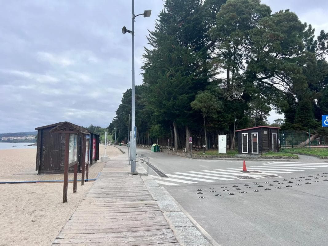 Terreno en venta en Bergondo, A Coruña photo 3