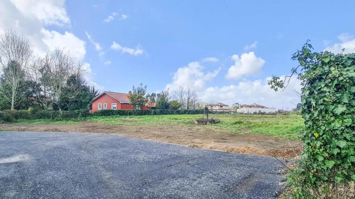 Terreno en venta en Cambre, A Coruña photo 2