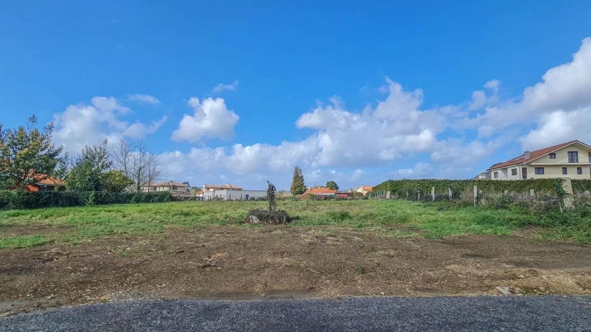 Terreno en venta en Cambre, A Coruña photo 5