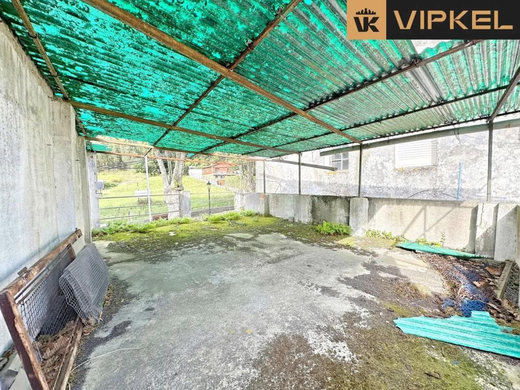 Terreno en venta en Cambre, A Coruña photo 4