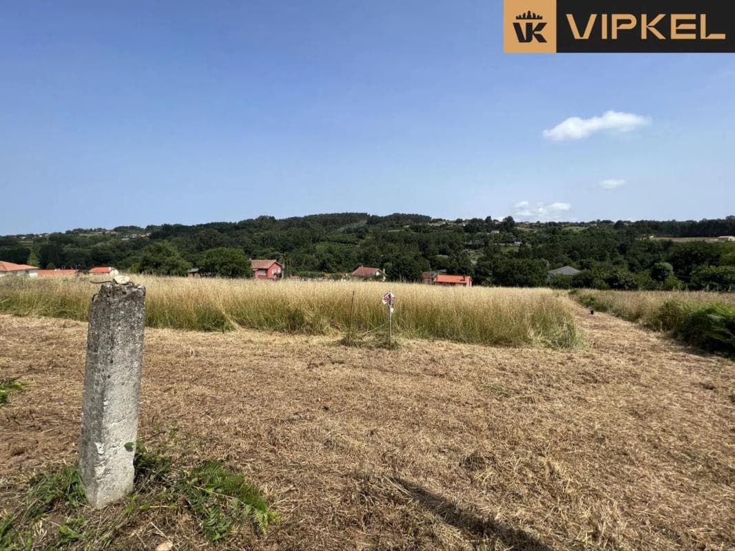 Terreno en venta en Cambre, A Coruña photo 2