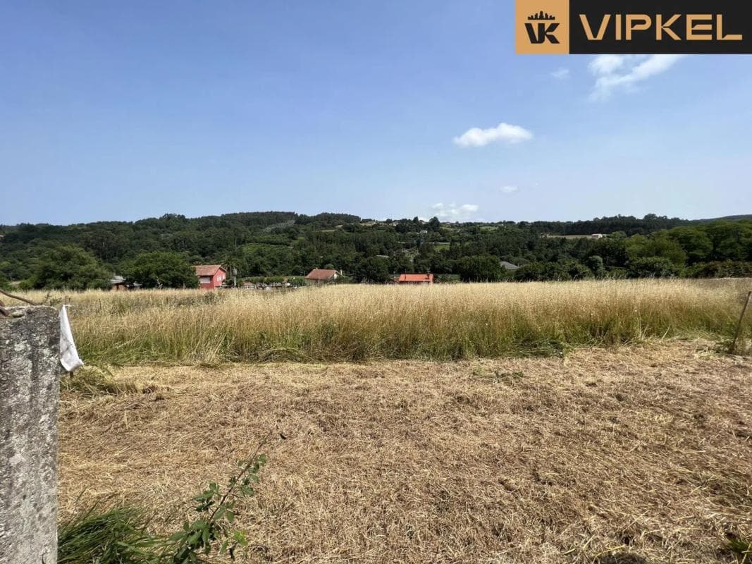 Terreno en venta en Cambre, A Coruña photo 3