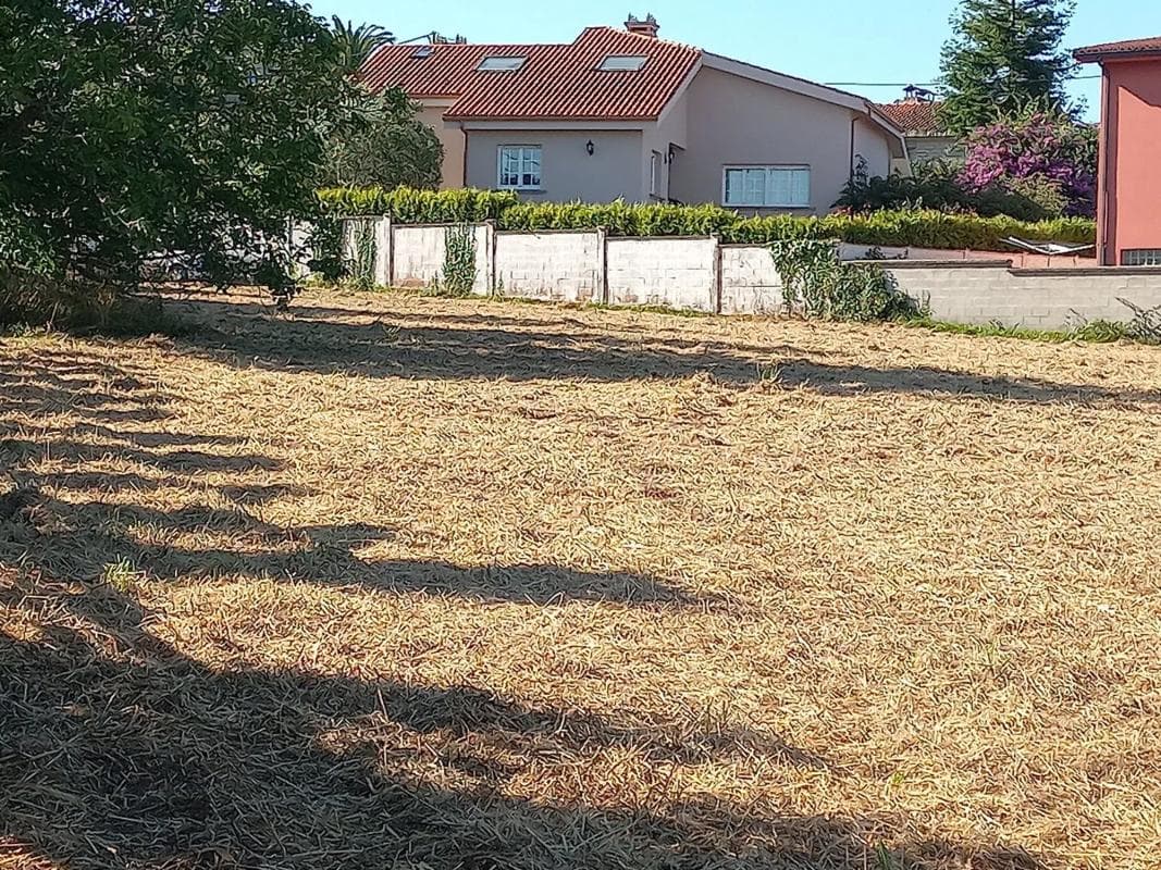 Terreno en venta en Bergondo, A Coruña photo 4