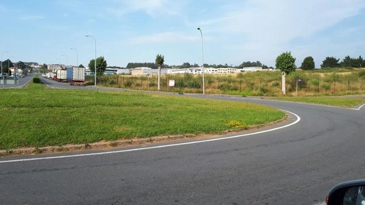 Terreno en venta en Cambre, A Coruña photo 2