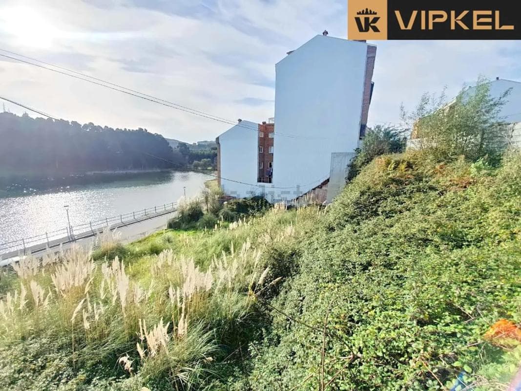 Terreno en venta en Arteixo, A Coruña photo 3