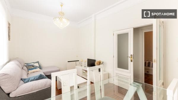 Apartment for rent in Embajadores 1 4 C , Madrid thumbnail 1
