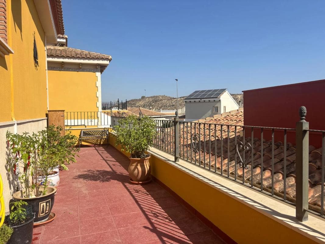 Propiedades en venta y alquiler en España photo 4
