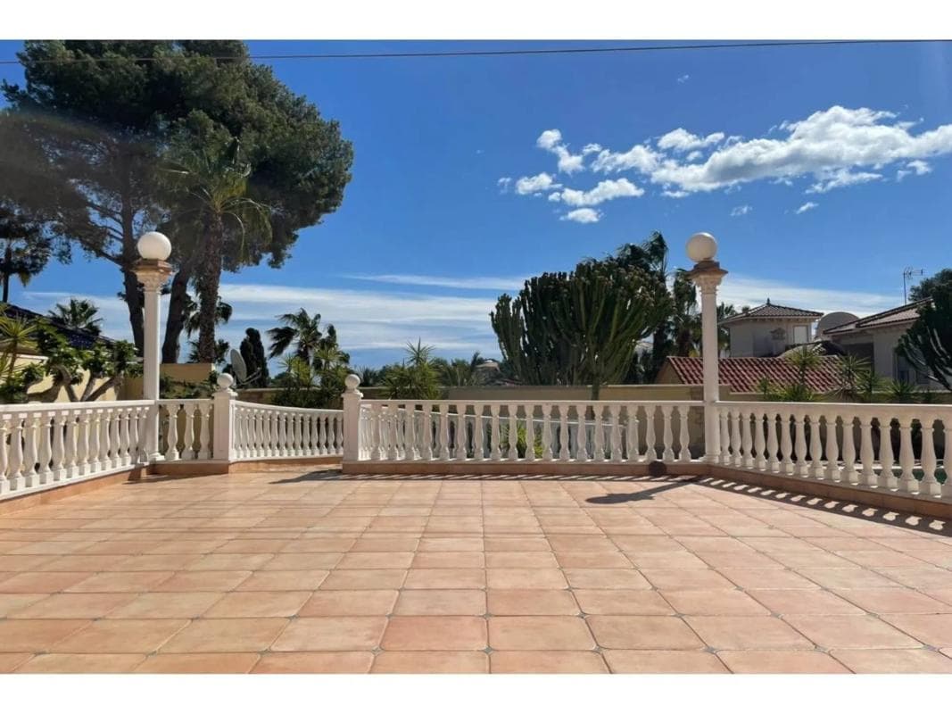 Propiedades en venta y alquiler en España photo 4