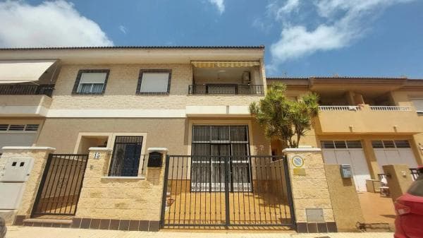 Chalet independiente en venta en Zona Pueblo, Pilar de la Horadada
photo 1