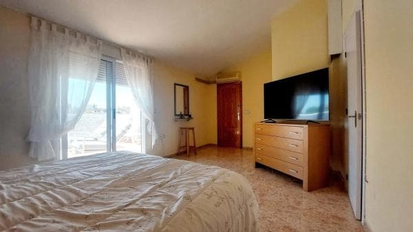 Chalet independiente en venta en Zona Pueblo, Pilar de la Horadada
thumbnail 2