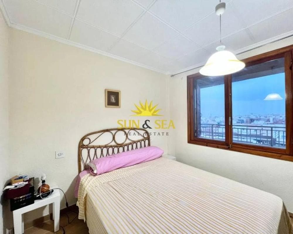 Sale of apartment in Barrio El Acequión, Torrevieja
photo 5