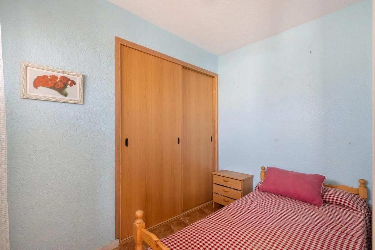 Sale of apartment in Paseo de la Brisa, Torrevieja
photo 2