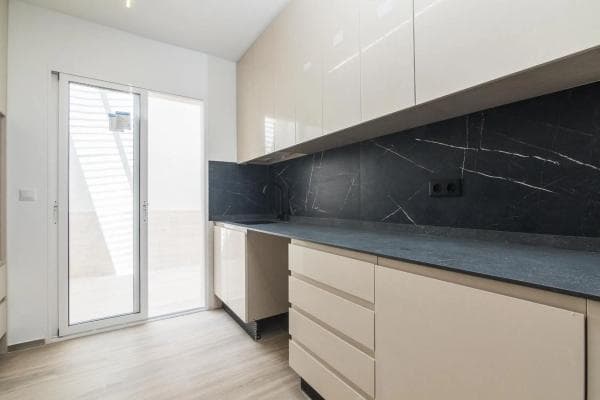 Piso en venta en Barrio Centro, Elche / Elx
thumbnail 2