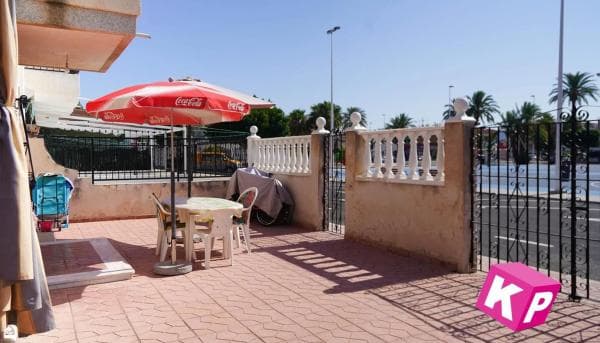 Casa independiente en calle Ondara thumbnail 1