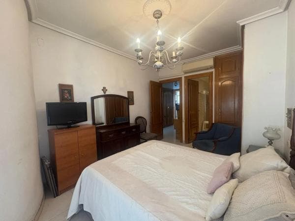 Piso en venta en Calle de la Virgen del Socorro, 37, Alicante / Alacant
photo 1