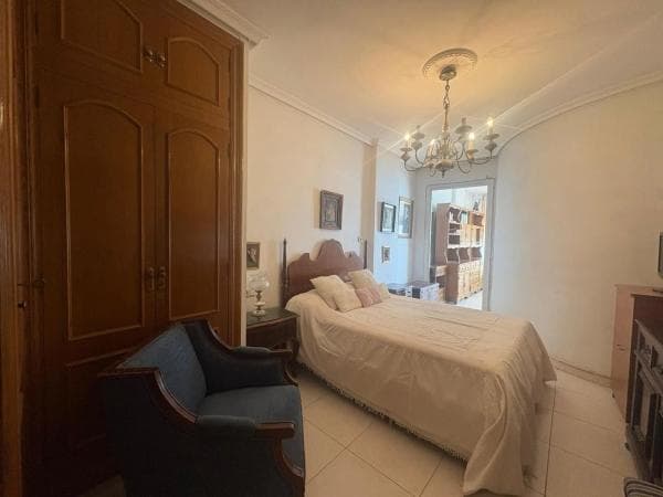 Piso en venta en Calle de la Virgen del Socorro, 37, Alicante / Alacant
thumbnail 2