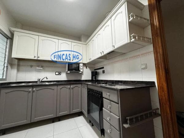 Piso en venta en Barrio Plà del Bon Repòs-La Goteta, Alicante / Alacant
photo 1