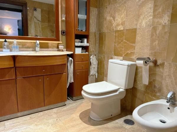 Piso en venta en Avenida de Ramón y Cajal, Alicante / Alacant
thumbnail 1