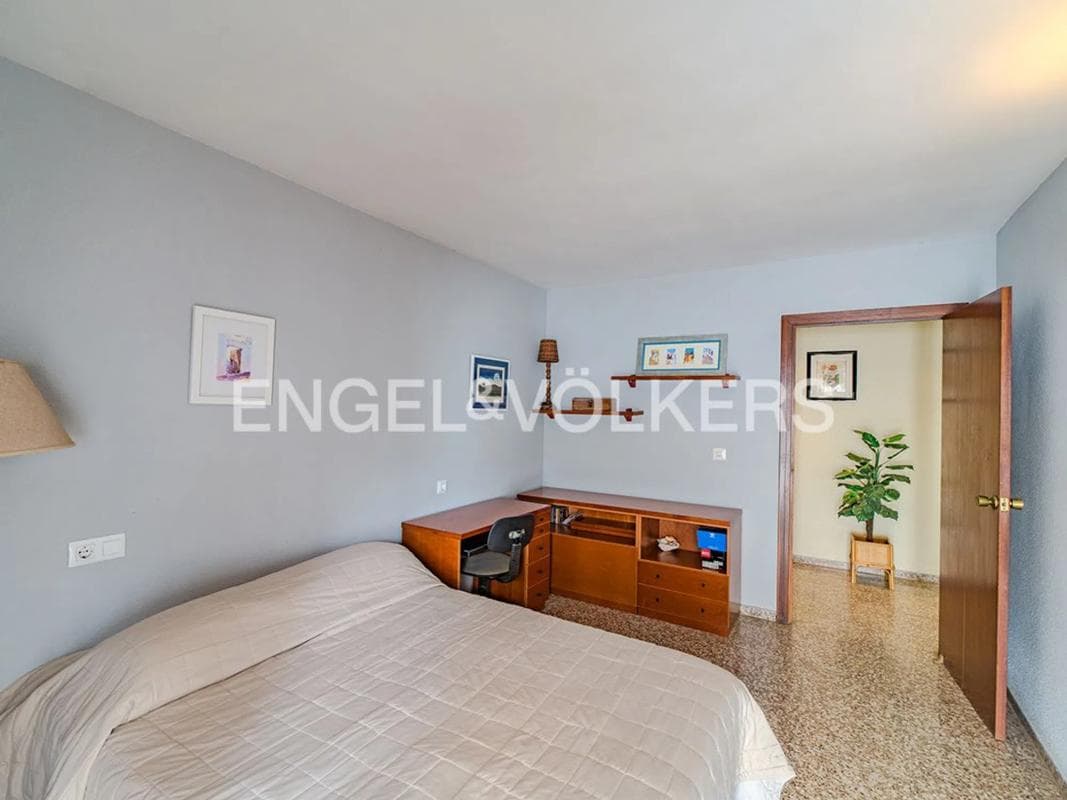 Venta de piso en Calle Pintor Lorenzo Casanova, 66, Alicante / Alacant
photo 3