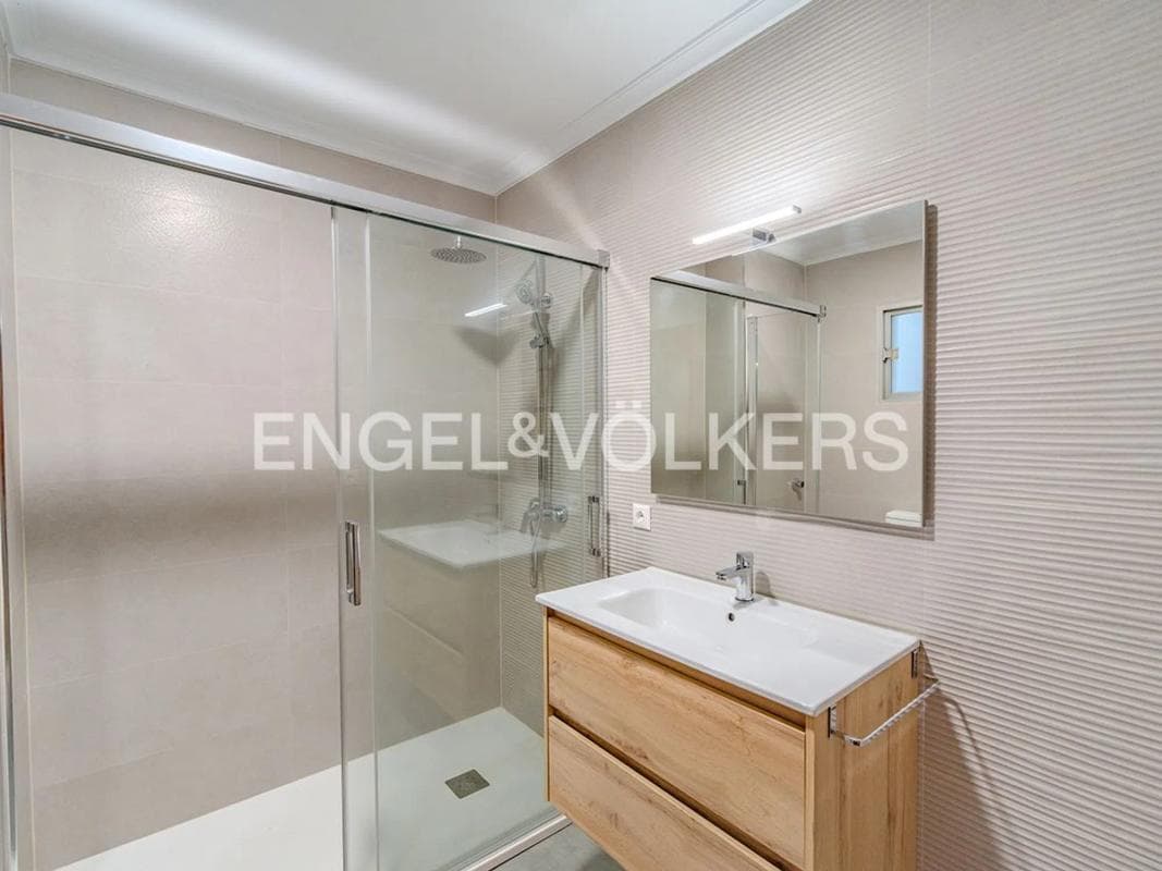 Venta de piso en Calle Pintor Lorenzo Casanova, 66, Alicante / Alacant
photo 4