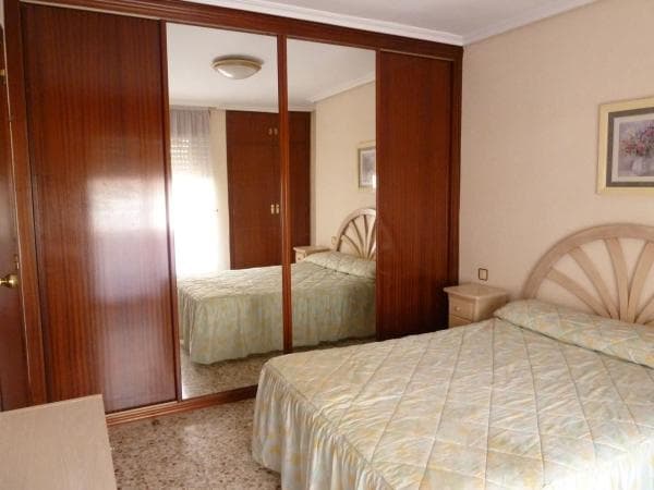 Piso en venta en Calle Astrónomo Comas Sola, 9, Alicante / Alacant
thumbnail 2