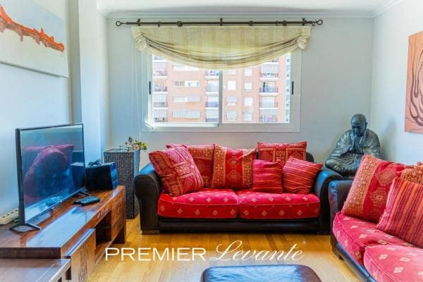 Piso en venta en Avenida Pintor Xavier Soler, 24, Alicante / Alacant
thumbnail 1