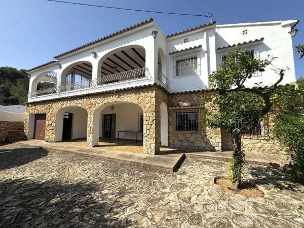 Casa independiente en calle de la Coscolla thumbnail 2