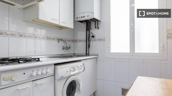 Apartment for rent in C. de Bravo Murillo , Madrid thumbnail 1