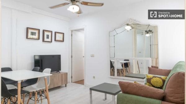 Apartment for rent in C. de las Dos Hermanas , Madrid thumbnail 1
