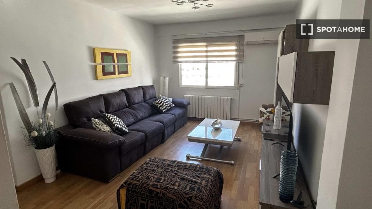Недвижимость на продажу и в аренду в Испании photo 3