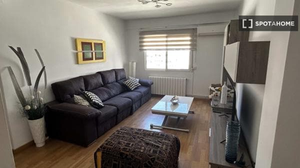 Habitación en piso compartido en alquiler en Sant Antoni, Valencia thumbnail 2