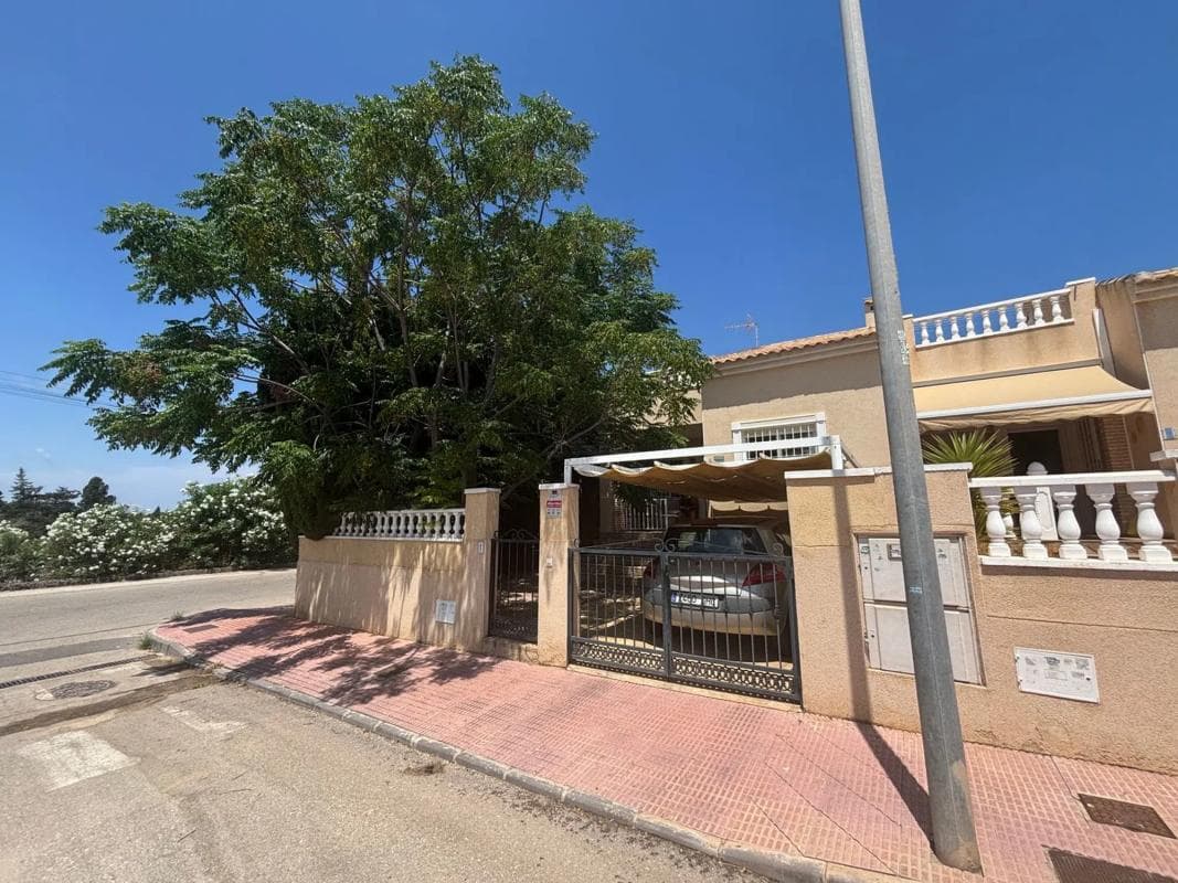 Properties for sale and rent in Spain photo 2