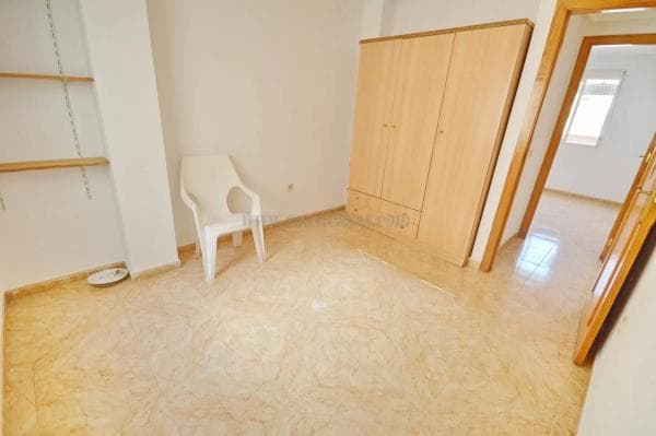 Piso en venta en Rambla Juan Mateo García, Torrevieja
thumbnail 1
