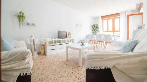 Piso en venta en Calle Monteagudo, 2, Torrevieja
thumbnail 1