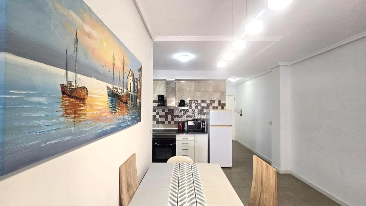 Venta de piso en Barrio Playa del Cura, Torrevieja
photo 3
