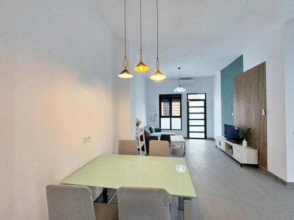Piso en venta en Calle de Martínez de Velasco, 6, Alicante / Alacant
thumbnail 2