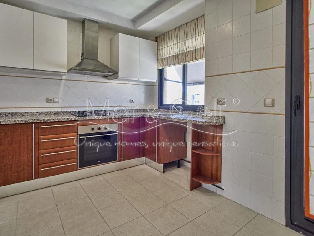 Venta de piso en Calle Escultor José Gutierrez, Alicante / Alacant
photo 5